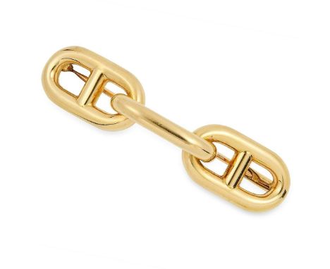 VINTAGE CHAINE D'ANCRE FARANDOLE BROOCH, HERMES comprising three anchor links, signed Hermes Paris, 5cm, 13.5g.