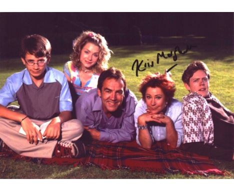 Kris Marshall signed 7x5 inch colour photo. Good condition. All autographs come with a Certificate of Authenticity. We combin