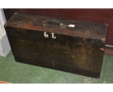 Tools - a Record 073 bull nose plane; another, 2506; others, Record; marble chisels; mallet; saws; etc., contained in a woode