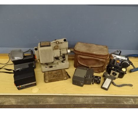 Vintage cameras and projector etc&nbsp;