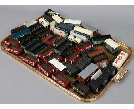 A tray of Hornby oo gauge model railway wagons and rolling stock to include shell, Kelloggs, Emlyn and other examples.