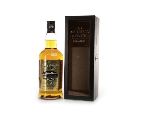 CAMPBELTOWN LOCH AGED 30 YEARSBlended Scotch Whisky70cl, 40% volume, in box.   CONDITION REPORT:  Very good.