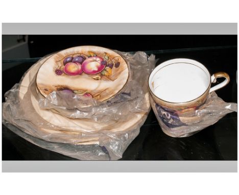 Anysley Painted Fruit Assorted Pieces Comprising 2 8'' plates, 2 6'' plates, 2 cups & saucers. 