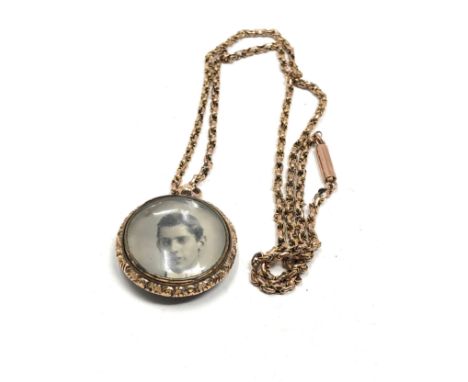 Antique 9ct gold &amp; enamel photo locket and chain weight 13.6g 