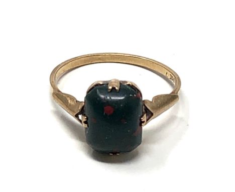 9ct gold vintage bloodstone ring (2g) 