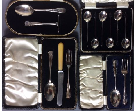 A COLLECTION OF EARLY 20TH CENTURY SILVER FLATWARE A et of six coffee spoons, allmarked Birmingham 1909, a cased spoon and fo