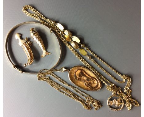 A COLLECTION OF VINTAGE 9CT GOLD JEWELLERY ITEMS To include a fancy link necklace set with fluted oval segments and a Canadia