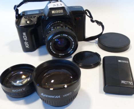 RICHOH 35 - 70M CAMERA & BAG 