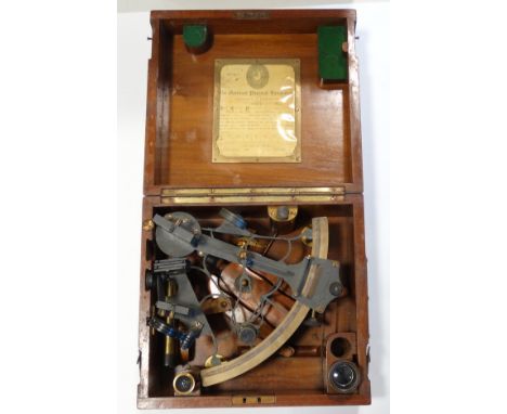 MAHOG CASED SEXTANT HEATH & CO LTD NEW ELTHAM LONDON MADE FOR J.PARKES & SONS, LIVERPOOL U564 