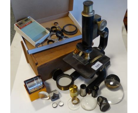 HEARSON OF LONDON NO.423 MICROSCOPE, LENSES & SLIDE BOX 