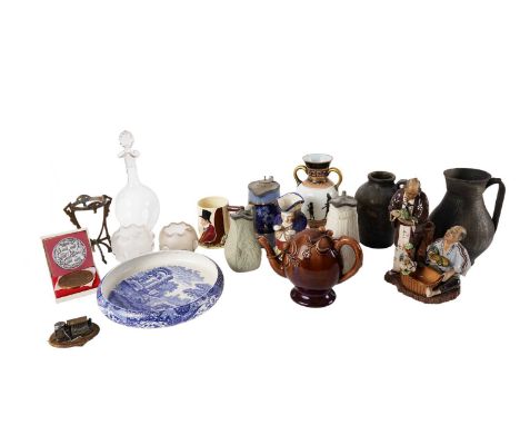 A selection of decorative ceramics and glass, including: a Crown Devon Fieldings John Peel musical tankard (the musical compa