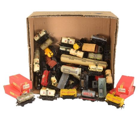 Model Railway - a collection of OO gauge model railway trainset locomotive rolling stock. Largely Hornby Dublo petrol tank wa