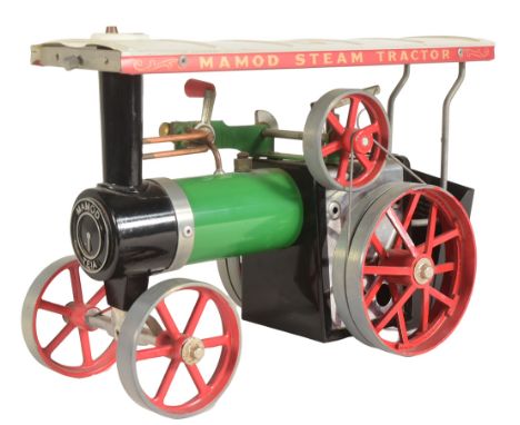 An original vintage Mamod live steam model Steam Tractor TE1A Traction Engine. A green and red model with skuttle and fuel tr
