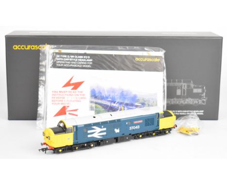 Accurascale 00 gauge BR Class 37/0 locomotive with car style headlamps, ACC230637043, in original box.