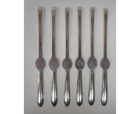A set of six silver seafood picks&nbsp; GH&nbsp; London 1935&nbsp; (combined weight approx. 7.2ozs)