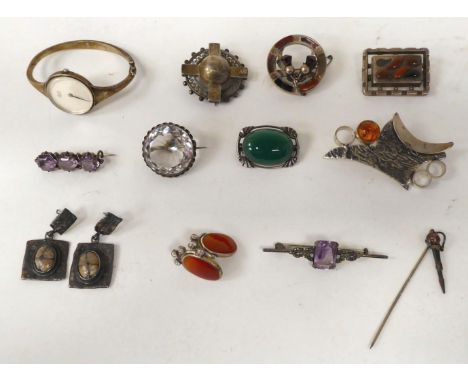 Silver and silver coloured metal jewellery: to include a brooch, set in hardstone; and a pair of cufflinks