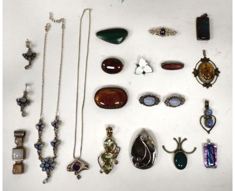 Items of personal ornament: to include stone set, silver coloured metal pendants