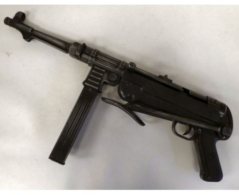 A replica of a German Schmeisser sub-machine gun&nbsp; (film prop)