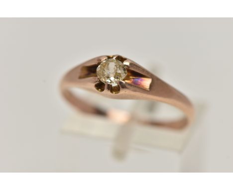 A ROSE METAL SINGLE STONE DIAMOND RING, single old cut diamond, estimated diamond weight 0.25cts, claw set, to a polished ban