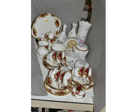 A GROUP OF ROYAL ALBERT OLD COUNTRY ROSES TEA WARES AND EIGHT PIECES OF AYNSLEY 'LITTLE SWEETHEART' PATTERN GIFTWARE AND AN A