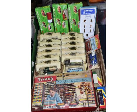 A BOXED TRI-ANG SPOT-ON ARKITEX OO/HO SCALE MODEL CONSTRUCTION KIT, Set B, contents not checked, some damage and wear to box,
