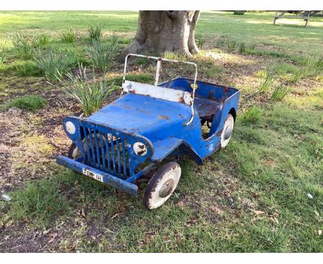 1960s Metal &nbsp;Vintage&nbsp;Willys Jeep Triang Pedal car toy ; Garage/Barn find &nbsp;in need of some TLC and total restor