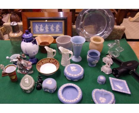 A collection of ceramics including Wedgewood Jasper ware and other miscellaneous items. Some items may be a/f.