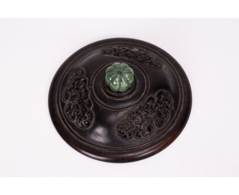 19th century; cover (5 1/2 in. diameter),  finial (1 1/8 in. w)