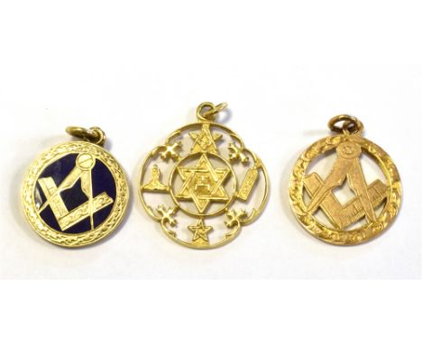 MASONIC 9CT GOLD WATCH FOBS Three watch fobs depicting Masonic lodge emblems, two with square and compass (one on with enamel