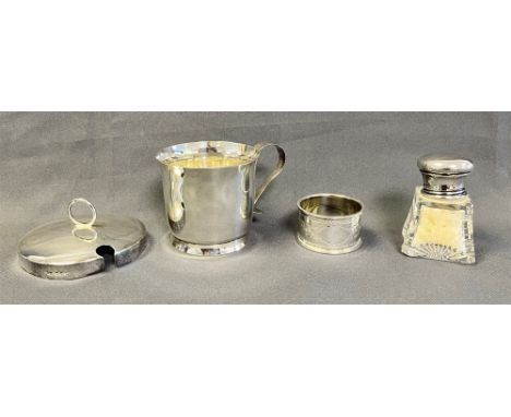 VARIOUS STERLING SILVER ITEMS to include a christening mug, hallmarked London 1966, Edwardian silver preserve pot lid, single