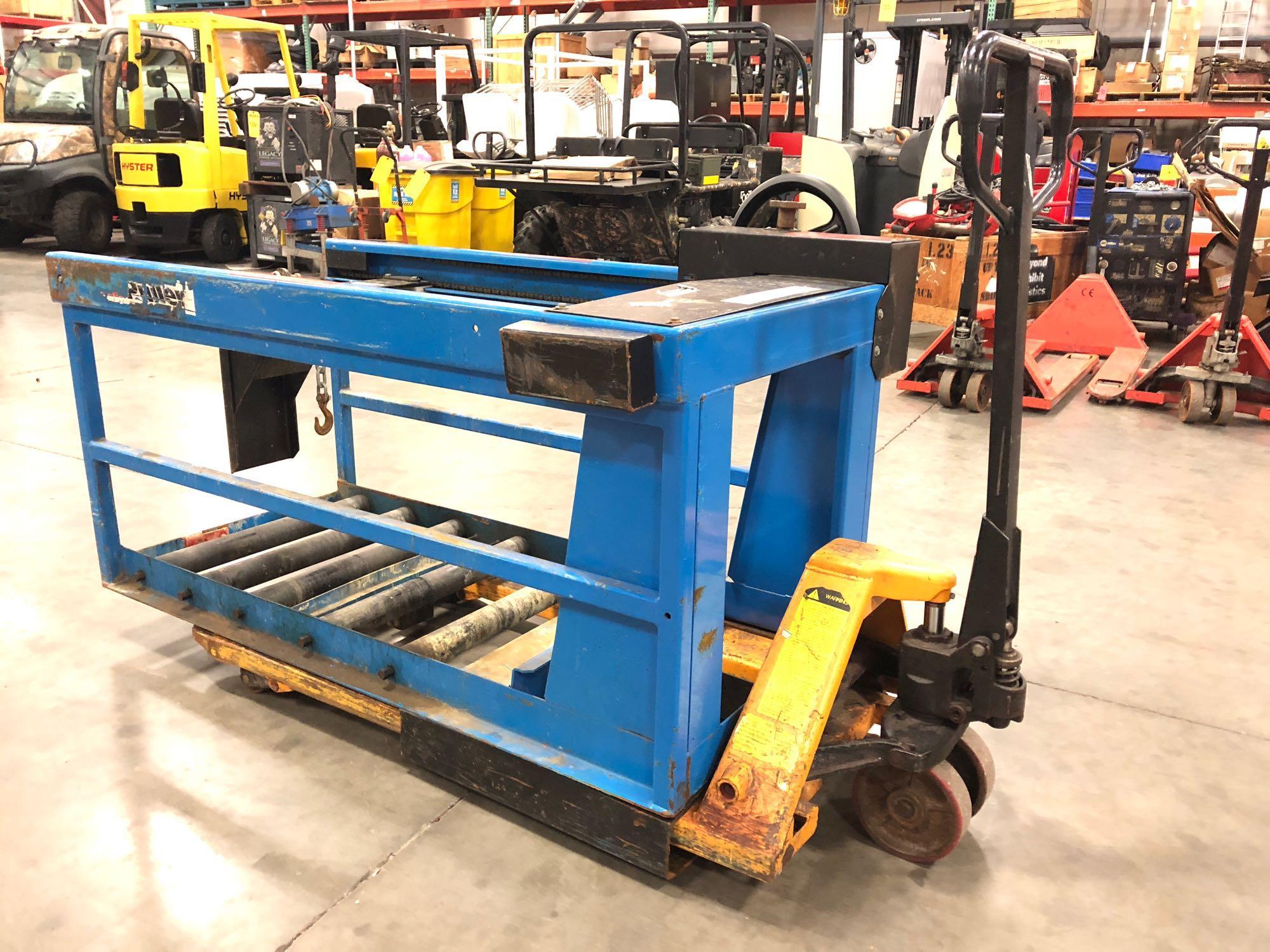 PALLET JACK WITH FORKLIFT BATTERY EXTRACTOR