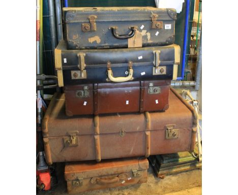 Group of assorted vintage suitcases and trunk. (5)(B.P. 24% incl. VAT)