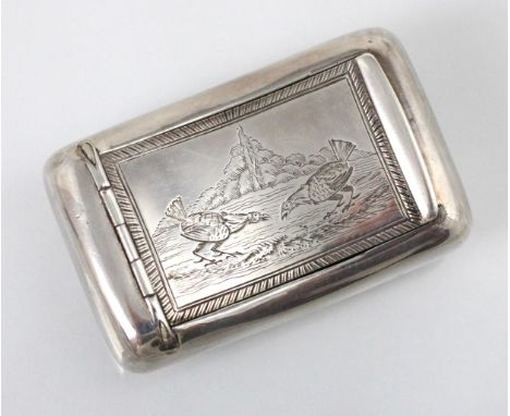 Cockfighting interest: A George III silver snuff box, Thropp and Taylor, Birmingham 1811, of curved form with hinged cover en