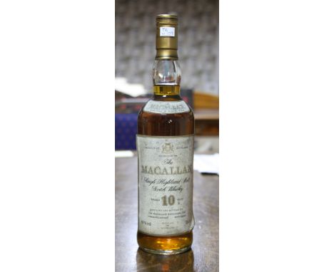 Macallan Single Highland Malt Scotch Whisky. Old bottling. 70cl 40% ABV