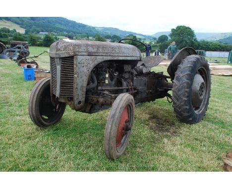 A Ferguson T20 petrol Tractor for restoration, early no. TE 3459 (engine turns and some compression, gear lever moves o.k.  R