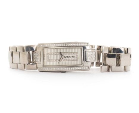 RAYMOND WEIL, STAINLESS STEEL DIAMOND SET WRIST WATCH the rectangular dial with central diamond section, 19mm case with diamo