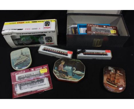 A large collection of model miniature toy trains, engines, rolling stock, carriages and track including Marklin Mini-Club, Gr