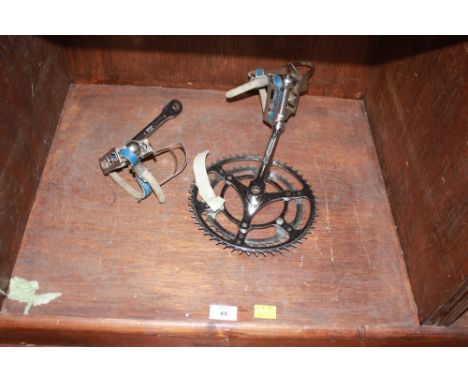 Very nice vintage Stronglight double chainset (52 - 42) with a nice pair of Charter Lea pedals.