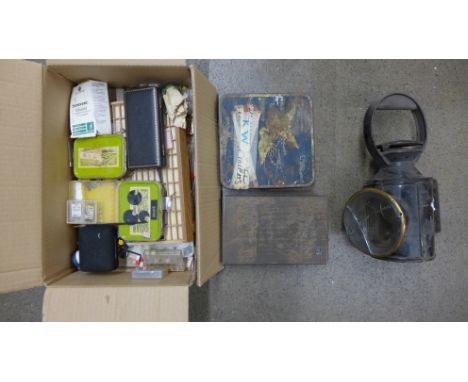 Watch parts and pocket watch movements and a railway lamp, a/f&nbsp;&nbsp;**PLEASE NOTE THIS LOT IS NOT ELIGIBLE FOR POSTING 