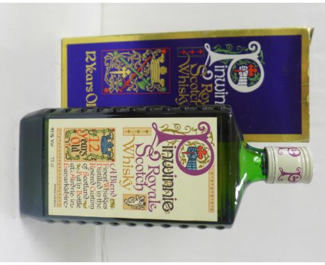 A bottle of Pinwinnie Royale Scotch Whisky, boxed 