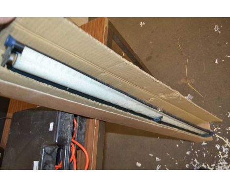 Collapsible projector screen