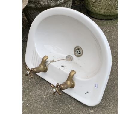 A Twyford wash hand basin with taps, 49x39cm 