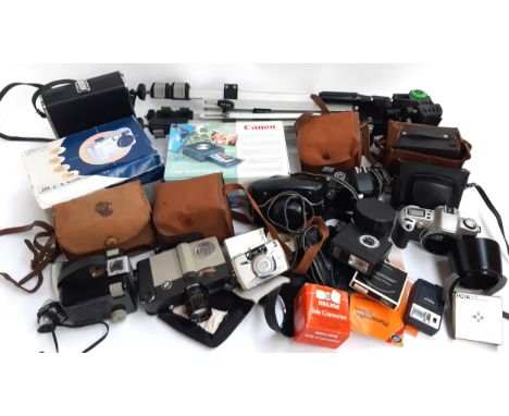 A mixed lot of cameras and equipment to include a boxed Jenoptik JD C 3.1 camera, Conway camera 120, Sankyo 8cm, Hawk-eye mod