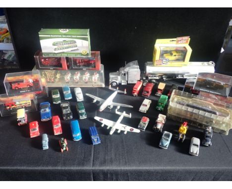 A COLLECTION OF VARIOUS DIECAST MODELSIncluding planes, cars, trucks and ships, loose and boxed models, including Corgi, Vang