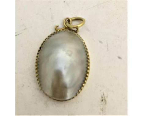 A Chinese 20k blister pearl pendant: maker's mark 'WS'