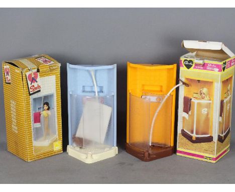 Pedigree, Sindy - Two boxed vintage Sindy Showers by Pedigree. Both items appear to be in Excellent condition with some minor