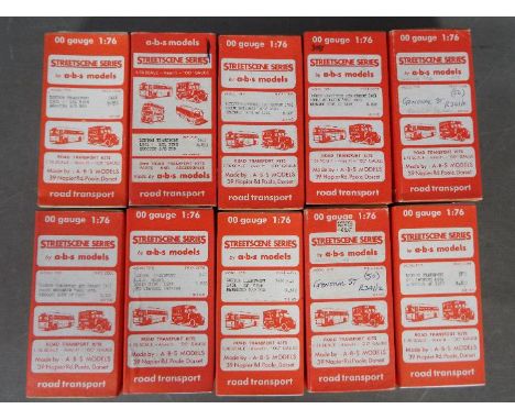 Streetscene Series - A collection of 10 x white metal bus model kits in 1:76 scale including London Transport Bluebird, Londo