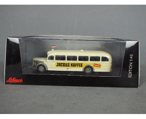 Schuco - A boxed limited edition 1:43 scale Mercedes Benz O 6600 airport bus # 02746. The model appears Mint in a Very Good d