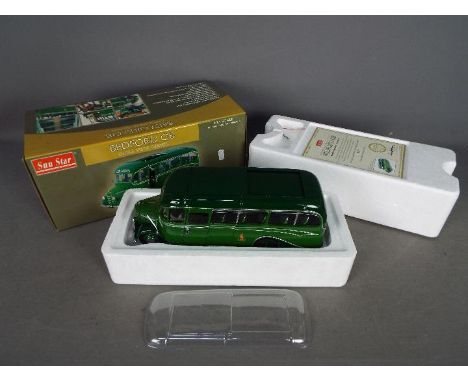 Sun Star - A boxed limited edition 1:24 scale Bedford OB in King Alfred Omnibus Company livery. # 5003.  It comes with a driv