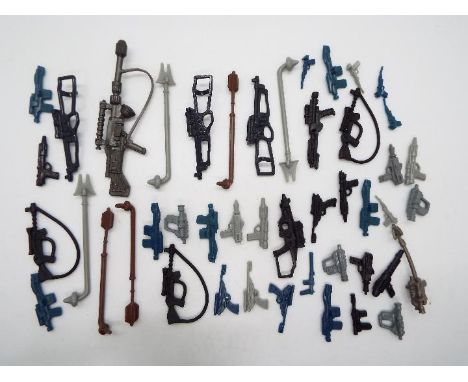 Star Wars, Kenner, Hasbro, Other - A collection of over 40 predominately Star Wars weapons and accessories. Lot includes Chew
